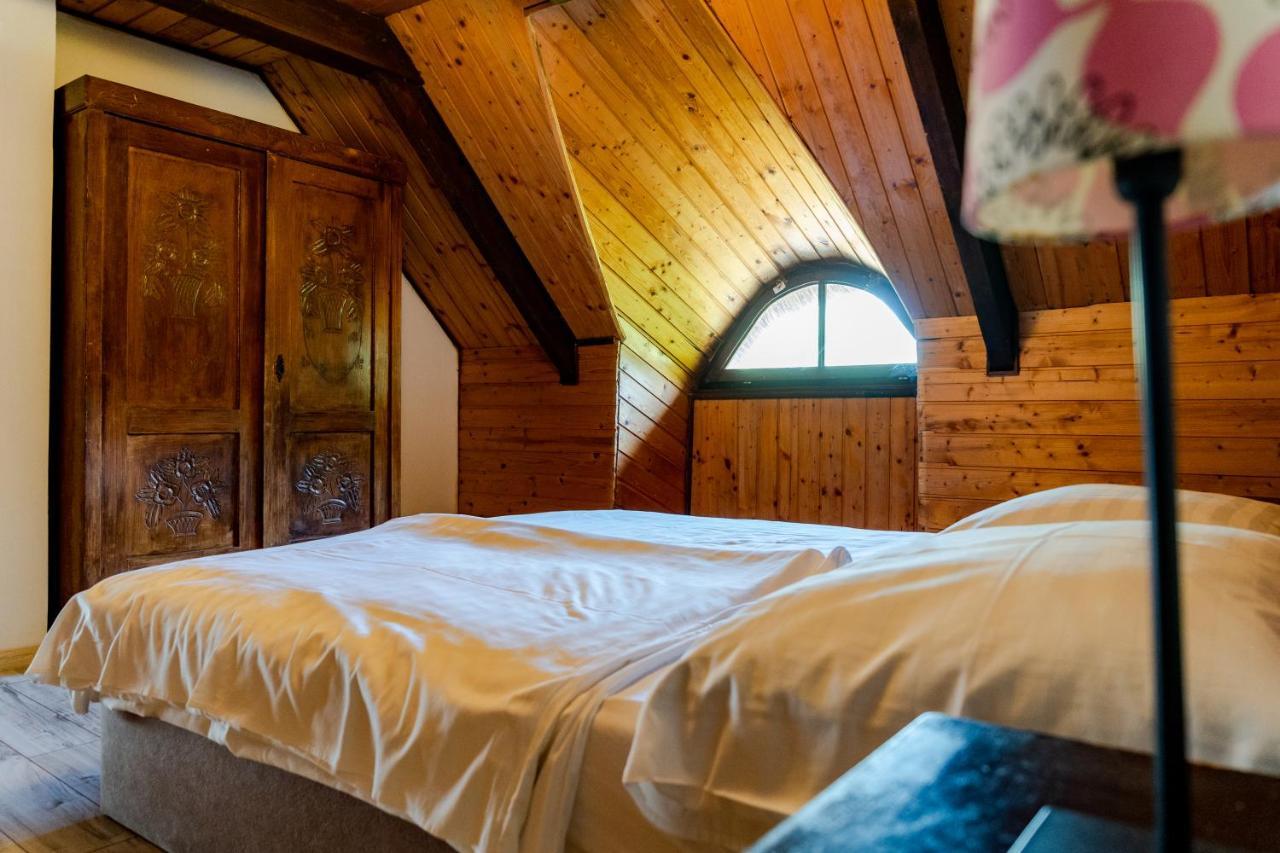 Bohem Birtok Es Csarda Hotell Zamárdi Exteriör bild